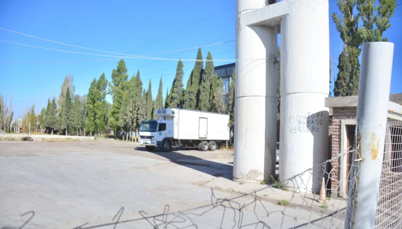 Ex Corfo denunció a una empresa de Trelew por  inyectar efluentes pesqueros a la red industrial