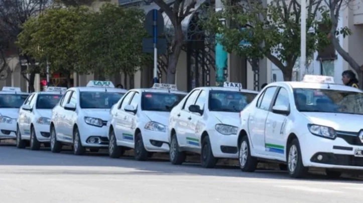 Preocupación en Trelew por el aumento de "uber truchos": advierten que los multarán 