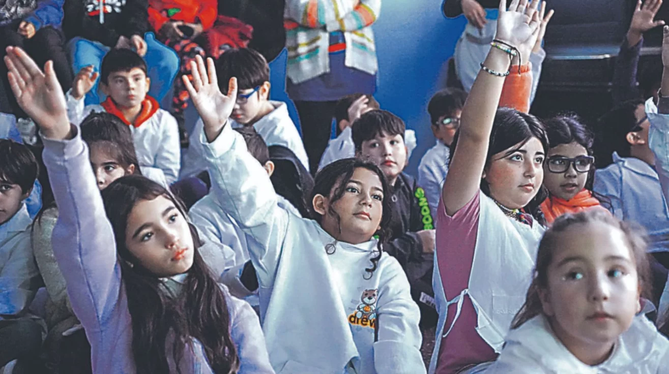 Responsabilidad ambiental y sustentabilidad en la escuela: Niños de cuarto grado se convirtieron en «Protectores del Ambiente» Responsabilidad ambiental y sustentabilidad en la escuela: Niños de cuarto grado se convirtieron en «Protectores del Ambiente»