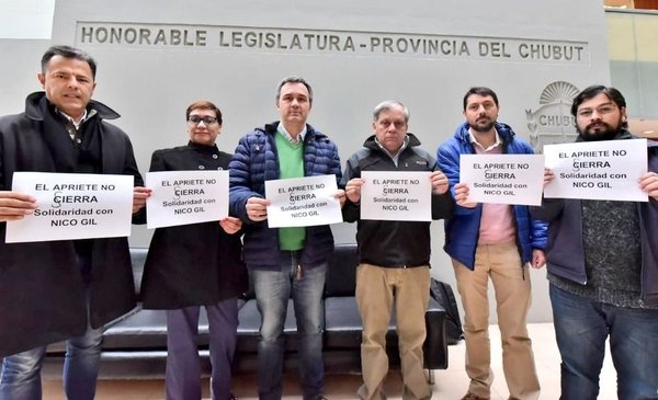 Trabajadores De Prensa Se Solidarizaron Con El Periodista De El Chubut