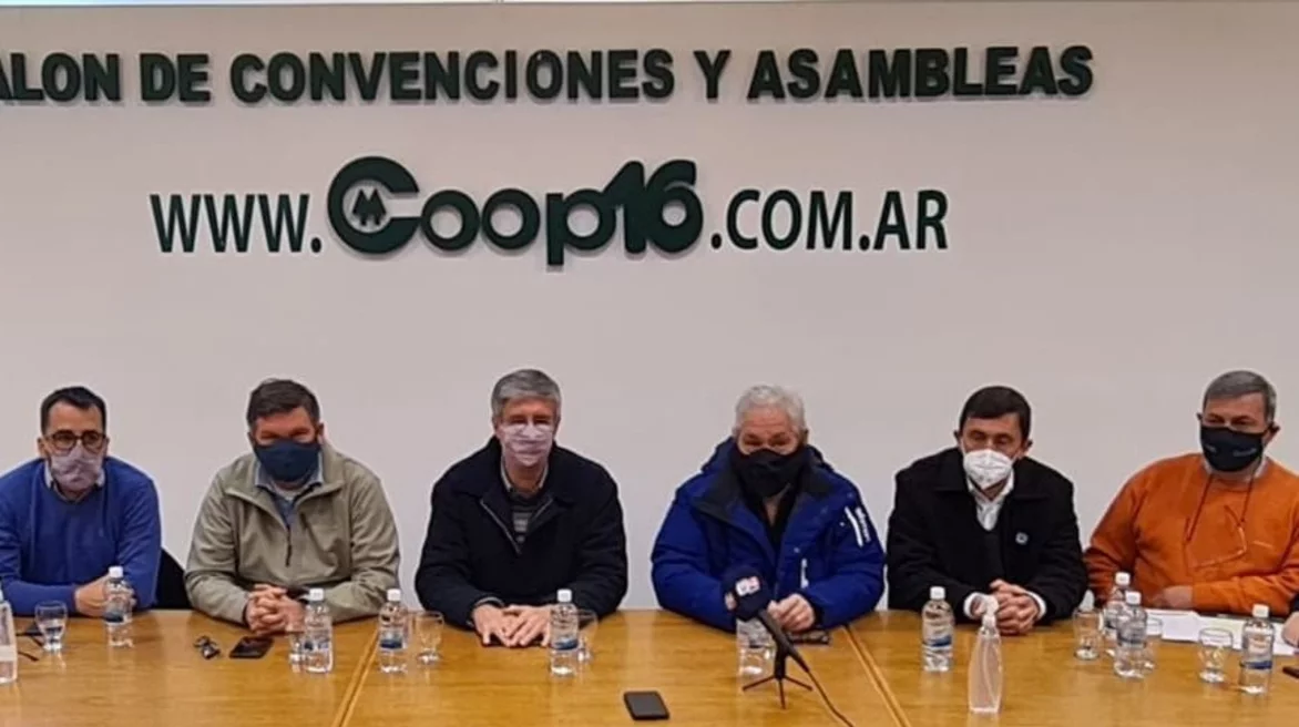 Coop. 16 firmó acuerdo con  municipios de Esquel y Trevelin  para resolver su deuda con Cammesa 