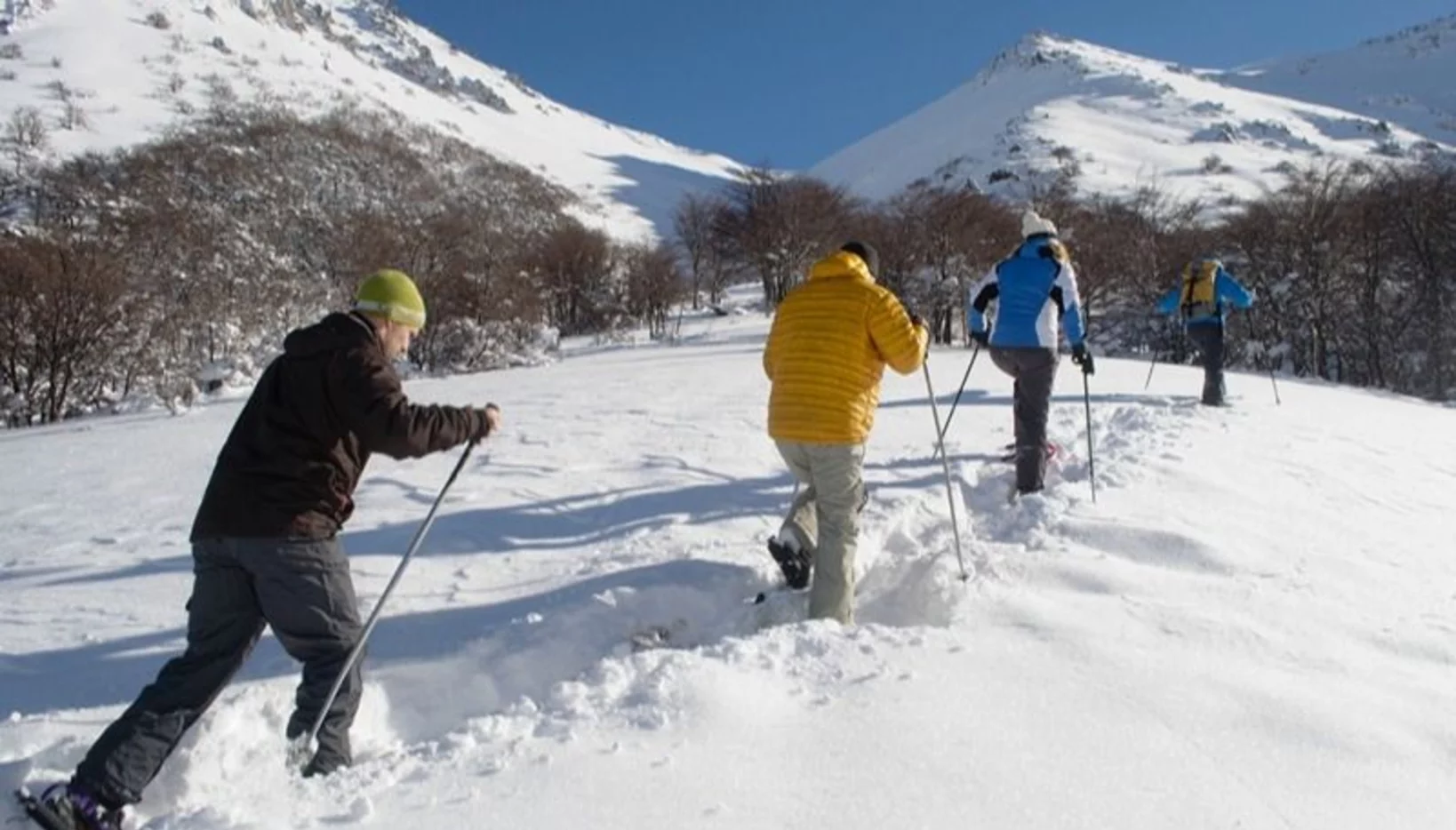  Municipio y Provincia lanzan temporada turística  de invierno en el centro de esquí La Hoya