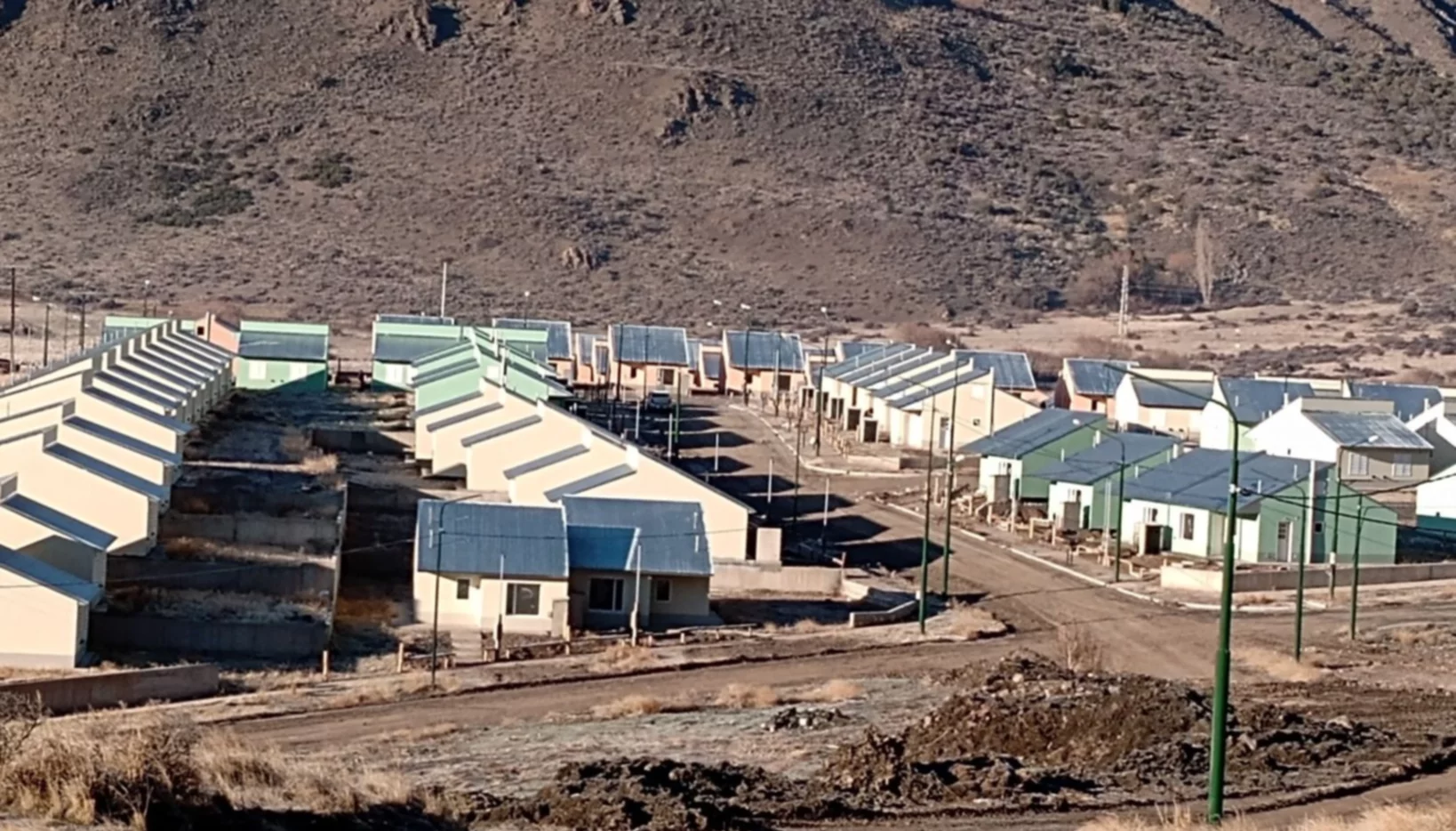 Ongarato gestiona construcción de más viviendas  en Valle Chico y 100 conexiones de gas 