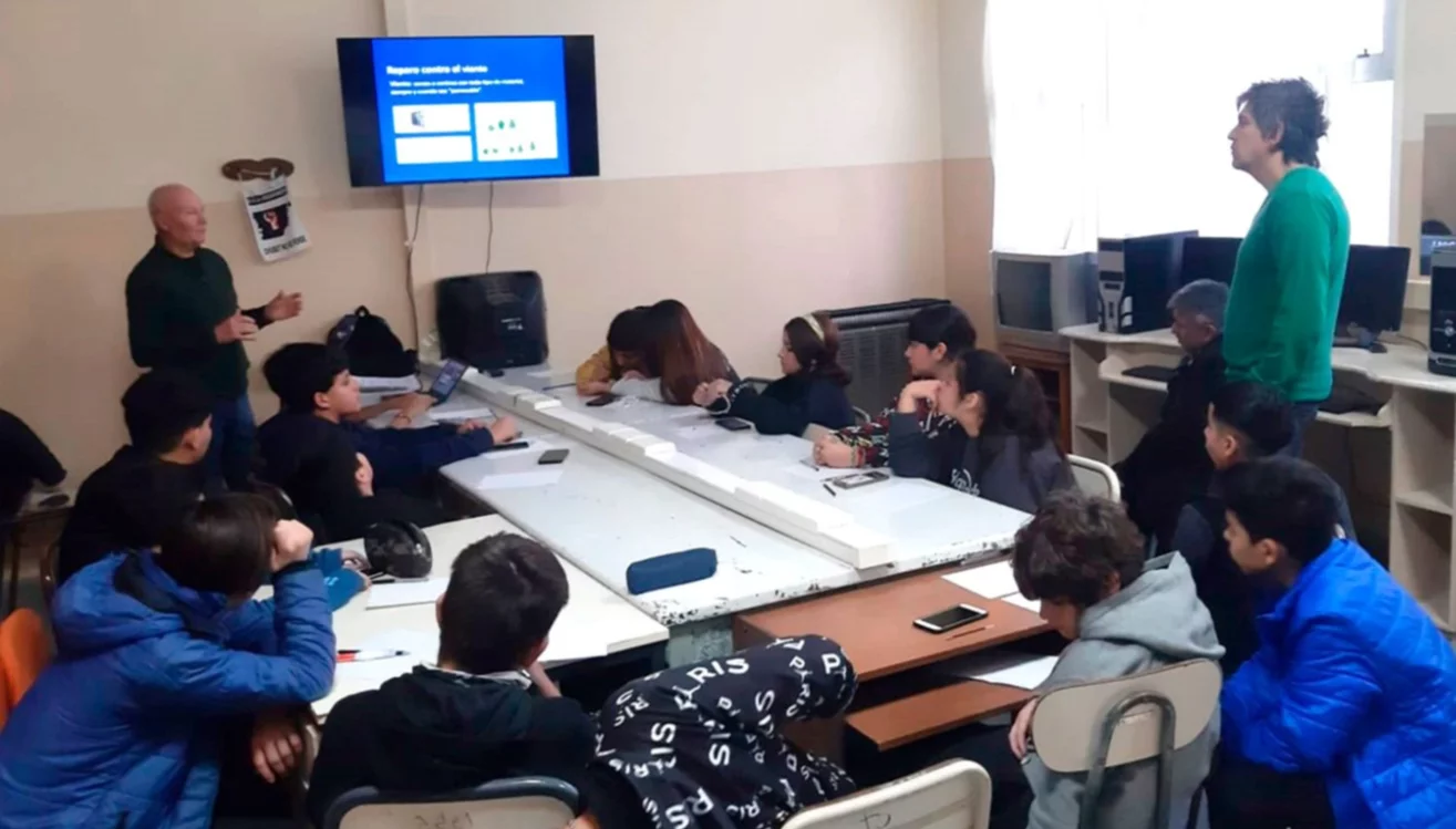 Ambiente brindó charla informativa de residuos orgánicos en la Escuela 776 