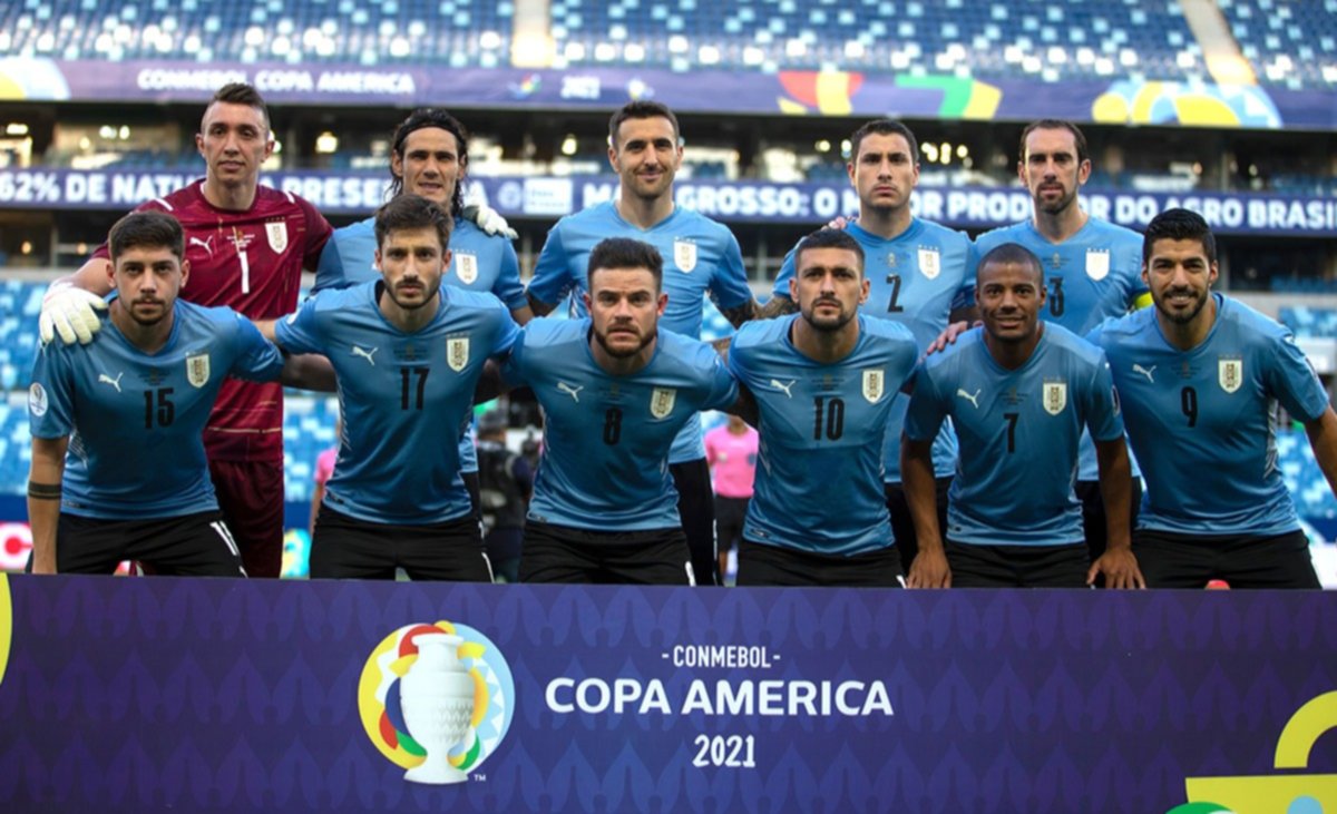 La FIFA pide que Uruguay retire de su escudo las dos estrellas olímpicas