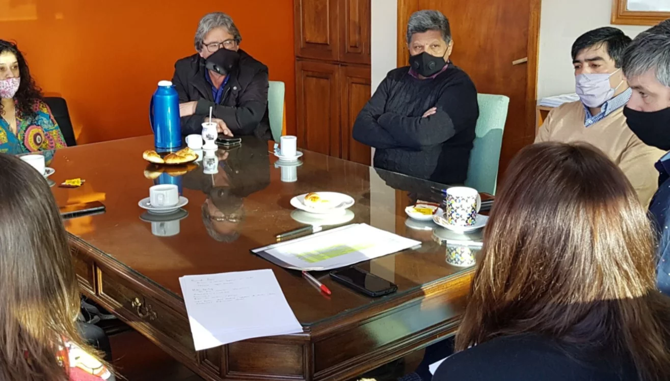 Provincia avanza con obras para Ricardo Rojas, Aldea Apeleg, Buen Pasto, Cerro Centinela y Carrenleufú
