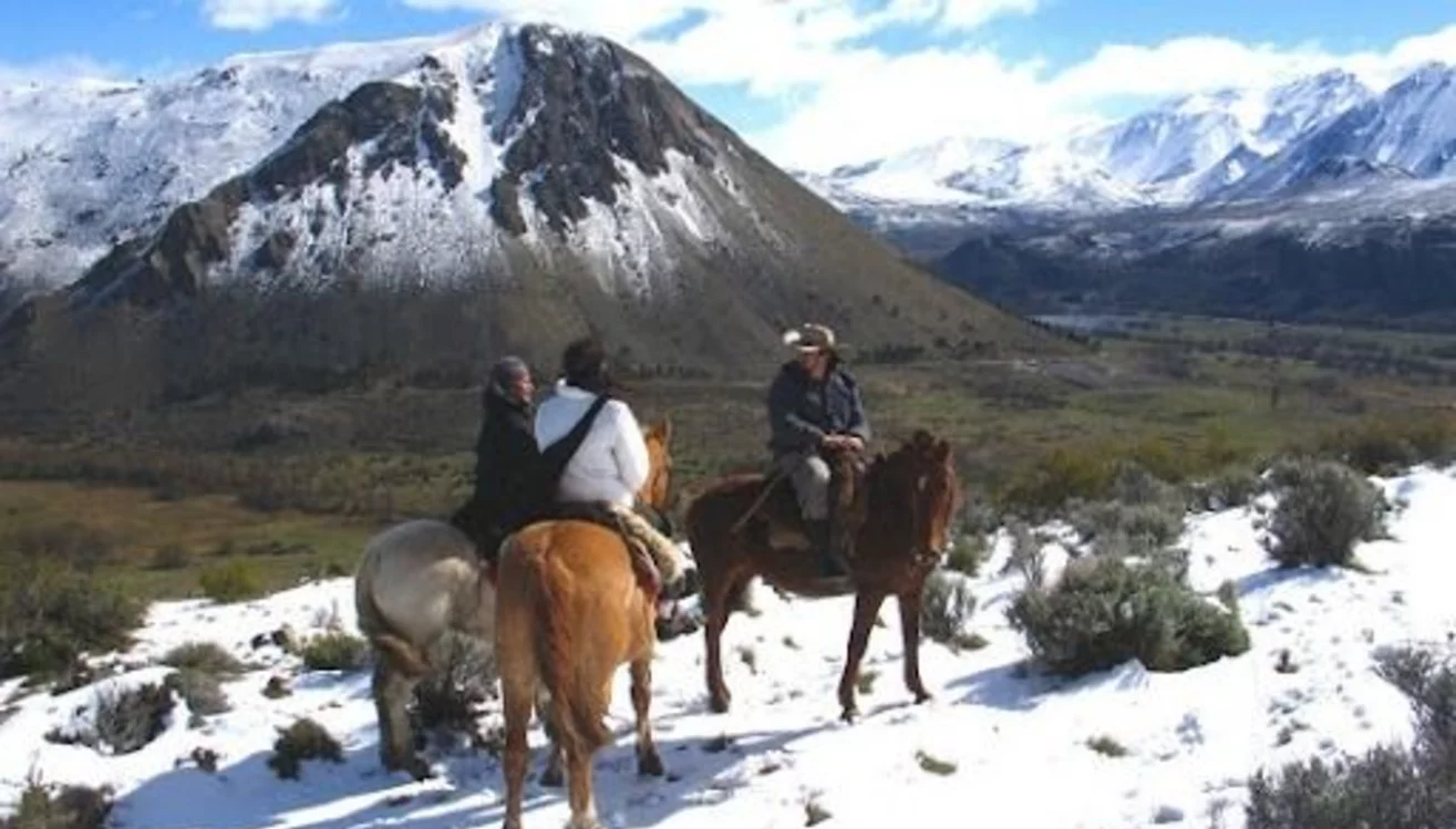 Habilitan servicio de cabalgatas en el Parque Nacional Los Alerces 