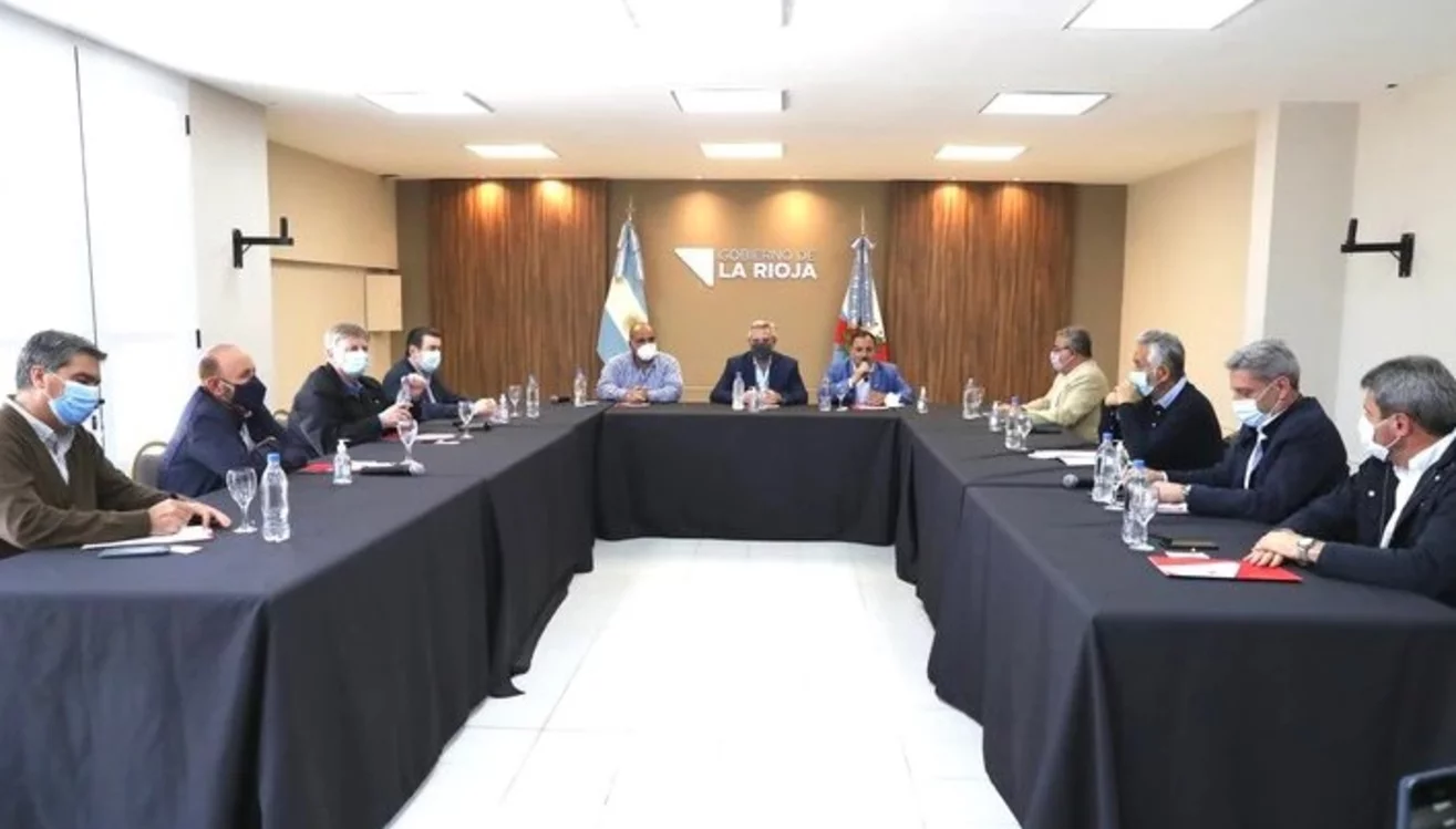 Fernández: "Mis candidatos son los candidatos de los gobernadores"