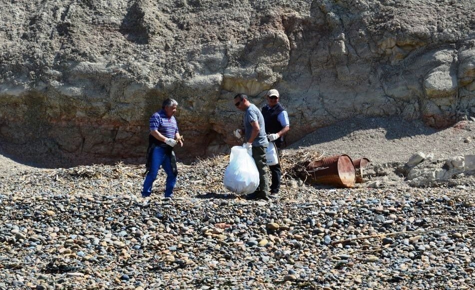 Turismo participó en una jornada de limpieza en la futura 