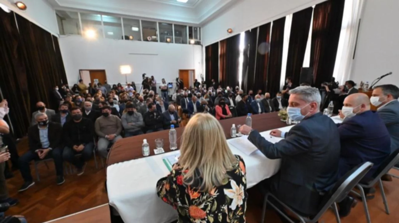 Presentaron los alcances del proyecto de Ley de Reparación Histórica y Arcioni llamó a todos los sectores a trabajar por Chubut