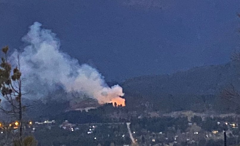 Se incendió gran parte del basural cerca de la Ruta 40 y sospechan que fue intencional